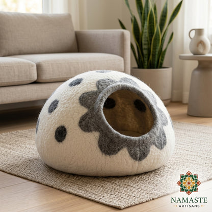 Lavender Paw Wool Cat Cave Bed